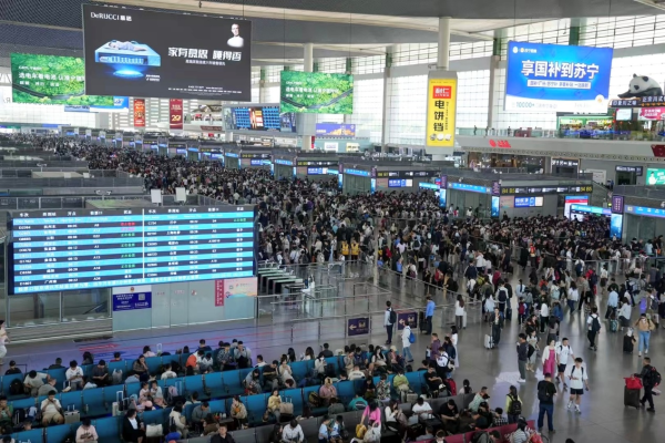 通弘网 出行体验更具“人情味” 火车站地区五一保障圆满收官