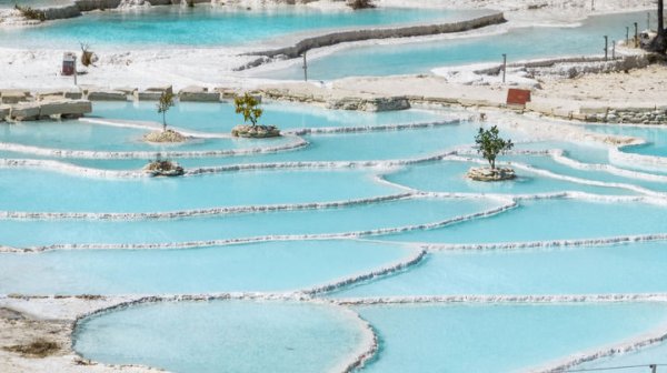 嘉创配资 中国之城｜香格里拉：雪山和森林拥抱的高原之城